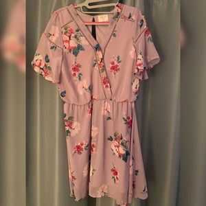 Feminine Sienna Sky lilac short dress